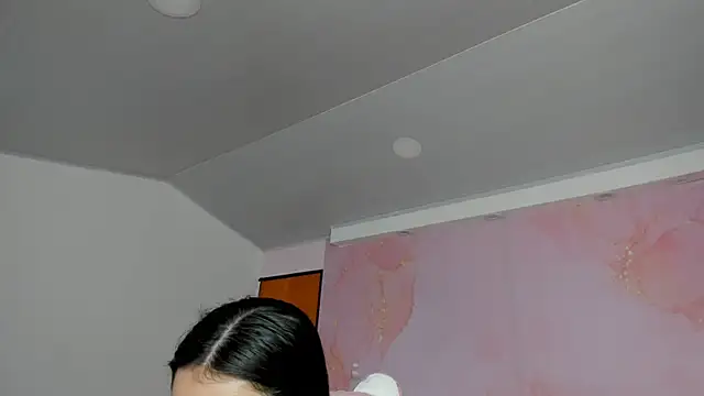 milk candy18 online show from 09-28-25, 12:23