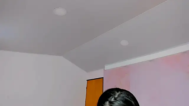 milk candy18 online show from 10-09-25, 12:28