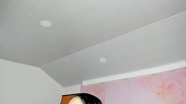 milk candy18 online show from 10-18-25, 12:07