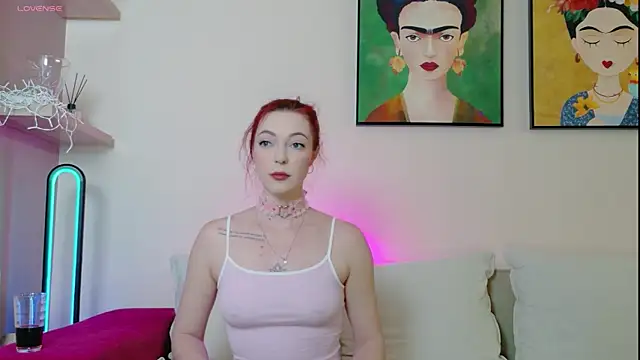 Snapshot of New_Kessie chatting on 11-14-25, 07:28 New Kessie online show from 11-14-25, 07:28