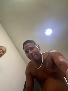 Morenovergon2003 online show from 04-21-26, 06:03