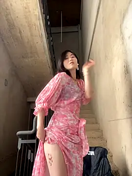 xtt1689999 online show from 10-16-25, 04:21