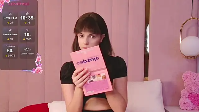 Miranda Kerry online show from 12-19-25, 06:27