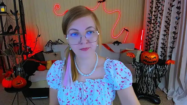 YourUniverser online show from 10-25-25, 09:19