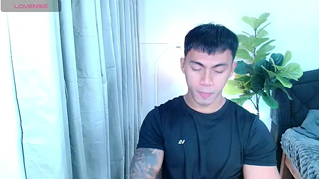 Snapshot of PinooyMilker chatting on 06-18-26, 11:15 PinooyMilker online show from 06-18-26, 11:15