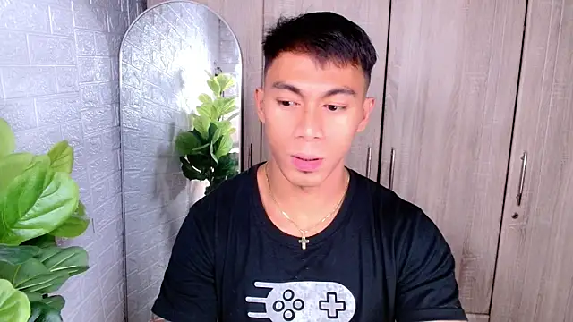 PinooyMilker online show from 10-18-25, 04:47