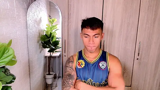 PinooyMilker online show from 11-04-25, 02:37