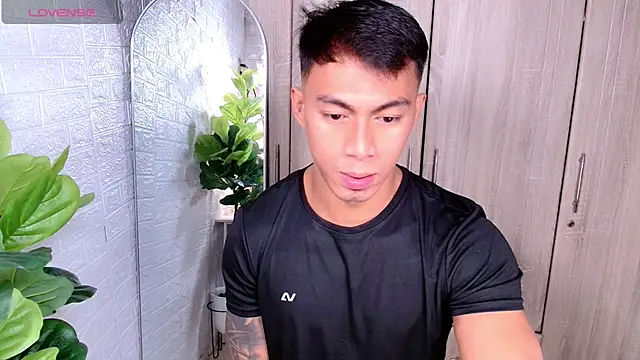 PinooyMilker online show from 11-18-25, 04:49