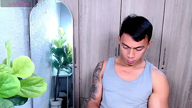 PinooyMilker online show from 02-13-26, 02:44