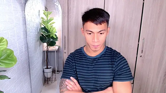 PinooyMilker online show from 10-06-25, 03:29