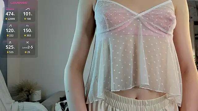 Ice Strawberry online show from 10-23-25, 03:16