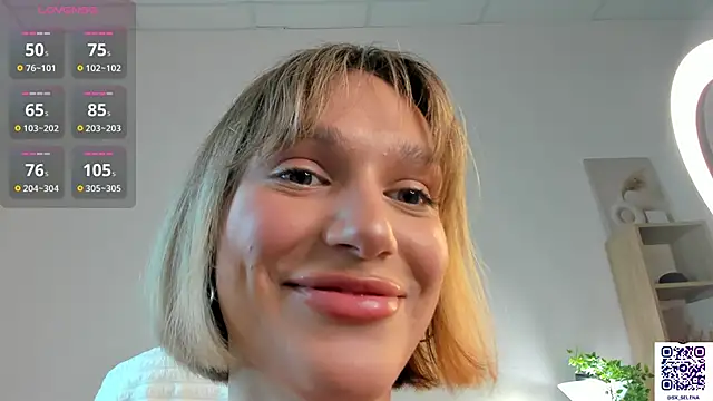 Ice Strawberry online show from 09-28-25, 02:07