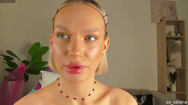 Ice Strawberry online show from 03-26-26, 03:05