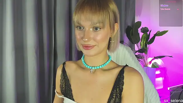 Snapshot of Ice_Strawberry chatting on 07-22-26, 02:46 Ice Strawberry online show from 07-22-26, 02:46