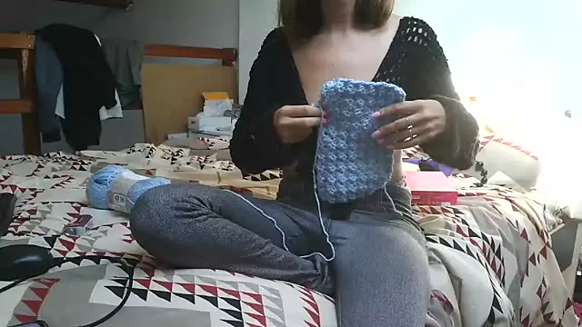 Snapshot of annaellex chatting on 10-07-25, 11:00 annaellex online show from 10-07-25, 11:00