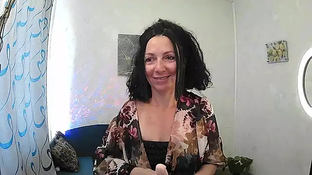 Snapshot of ValleriWind chatting on 07-16-26, 12:24 ValleriWind online show from 07-16-26, 12:24