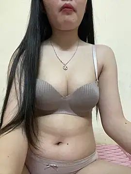 Xu Xubaby online show from 12-18-25, 11:47