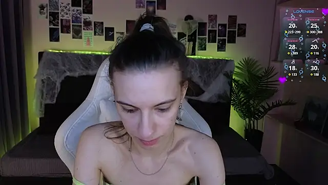 kaleriyaa  online show from 11-04-25, 01:31