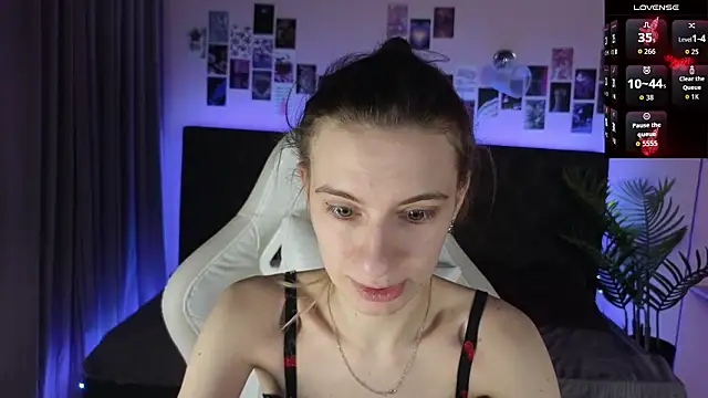 kaleriyaa  online show from 02-20-26, 01:24