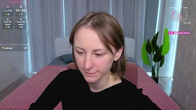 LuluChiiii online show from 10-20-25, 10:05