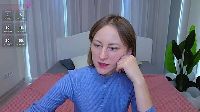 LuluChiiii online show from 11-13-25, 10:52