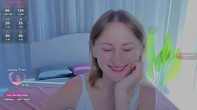 LuluChiiii online show from 09-24-25, 09:49