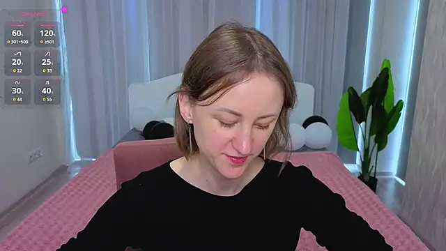 LuluChiiii online show from 11-11-25, 10:54