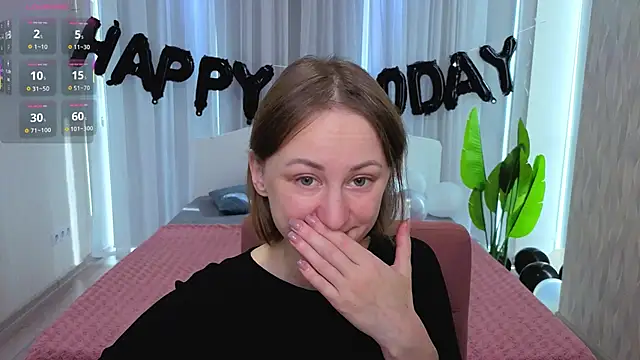 LuluChiiii online show from 10-28-25, 10:36