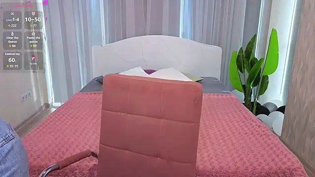 LuluChiiii online show from 11-26-25, 10:48