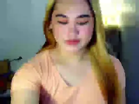 Snapshot of Annierose_ts chatting on 04-03-26, 12:39 Annierose ts online show from 04-03-26, 12:39