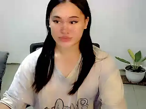 Annierose ts online show from 10-28-25, 06:18