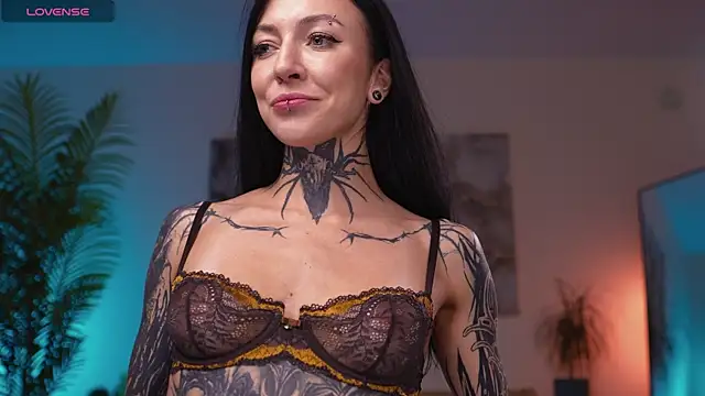 Alise Eve  online show from 09-30-25, 06:25