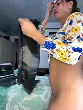 annymaldonado online show from 10-17-25, 01:57