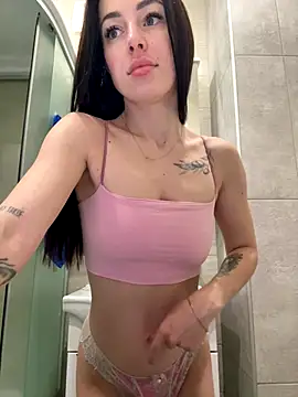 SakuraSara online show from 12-17-25, 04:06