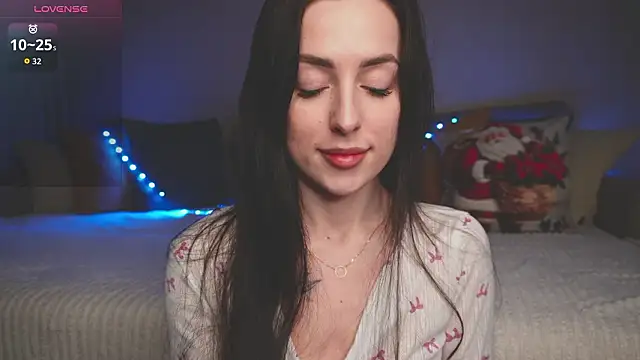 Snapshot of SakuraSara chatting on 02-13-26, 03:45 SakuraSara online show from 02-13-26, 03:45