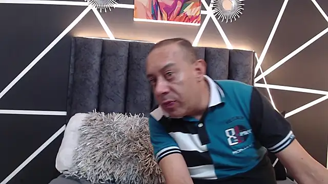 GabrielandAbigail online show from 04-09-26, 03:40