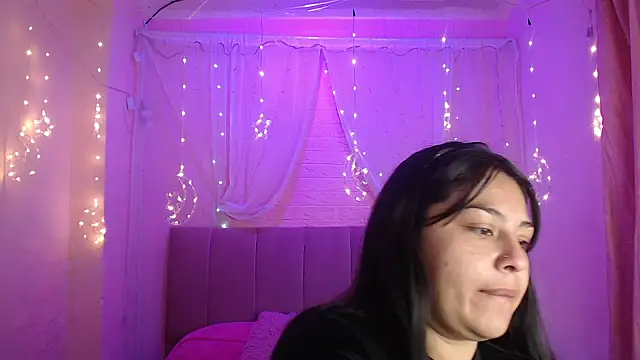 Snapshot of Aitana_200 chatting on 10-06-25, 01:12 Aitana 200 online show from 10-06-25, 01:12