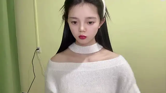 Nicole-13 online show from 11-24-25, 12:05