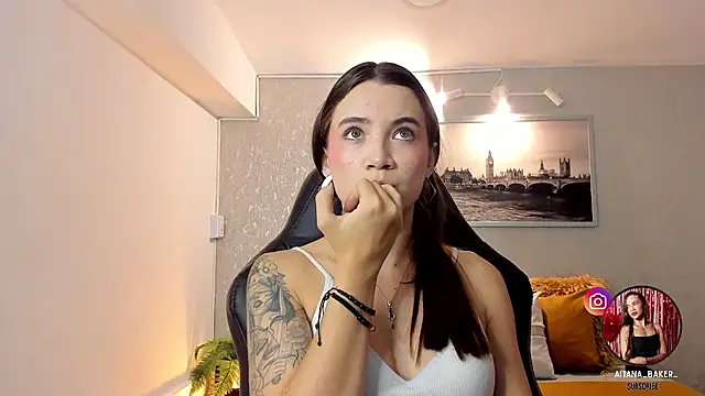 aitana baker  online show from 10-01-25, 08:02