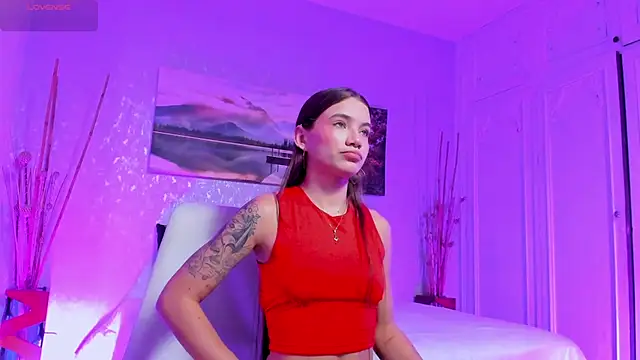 aitana baker  online show from 10-03-25, 07:37