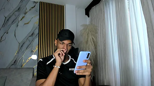 JulienSaint online show from 11-26-25, 12:05