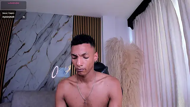 Snapshot of JulienSaint chatting on 05-31-26, 06:09 JulienSaint online show from 05-31-26, 06:09