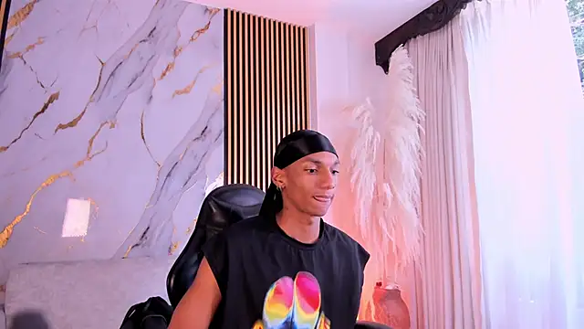 JulienSaint online show from 10-05-25, 02:08