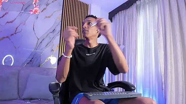 JulienSaint online show from 12-22-25, 11:54