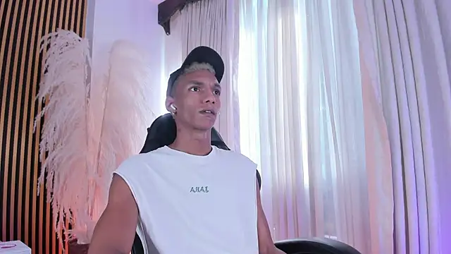 JulienSaint online show from 10-28-25, 12:26