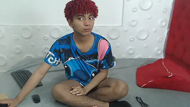 felipecams123 online show from 11-17-25, 02:26