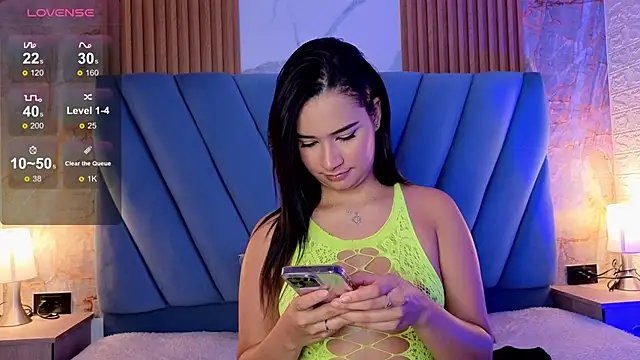 nathalia koch  online show from 09-26-25, 07:54