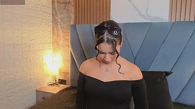 nathalia koch  online show from 04-04-26, 08:59