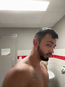 Yinigi online show from 09-20-25, 01:32