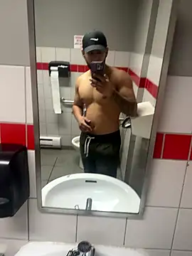 Yinigi online show from 01-17-26, 04:05